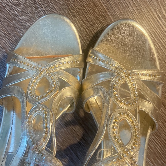 Dressy Heels - Picture 2 of 4